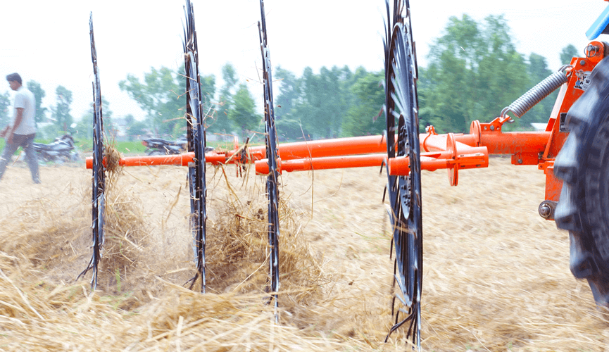 Unocomp Hay Rake Side View